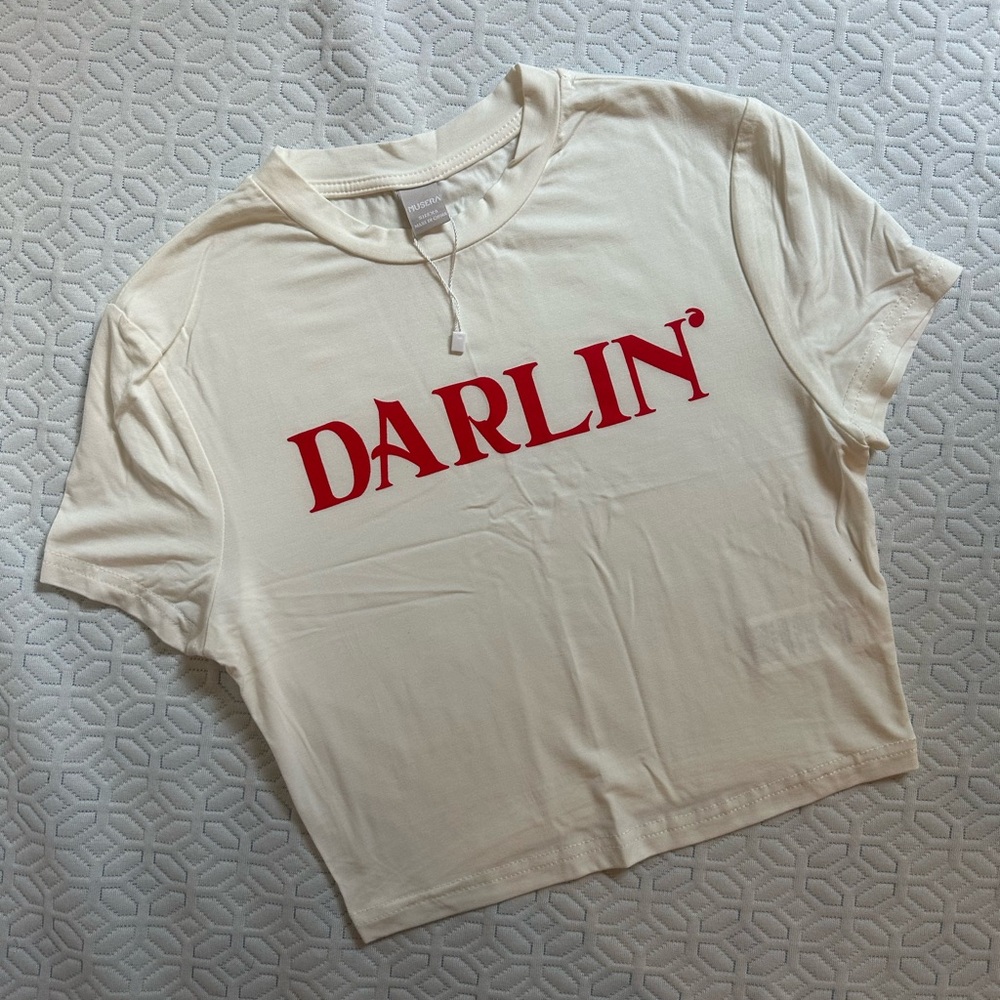Cream T-Shirt with Red 'DARLIN' Print